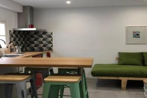 M3 Terrace. Cool apartment 15 min center by metro, Cornella de Llobregat