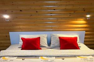 Bekturova 15, 1 komnatnaya Apartments, Pavlodar