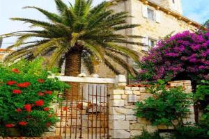 La Belle et la Bête Guest house, Sutivan