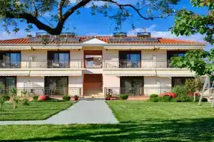 STUDIOS PIGASOS, Skala Sotiros
