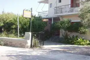 Eleni Studios & Apartments, Mithymna