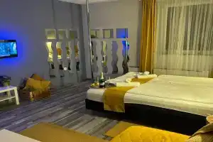 7 days Apartment, Mako
