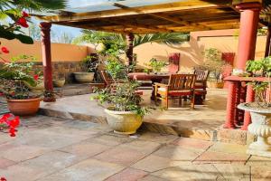 Effie Mountain View Gecko Villa, Eden Island