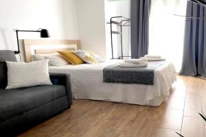 Barcelona COZY Apartment, Cornella de Llobregat