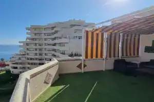 Benalbeach. Espectacular terraza, vistas al mar. Apartments, Torremolinos