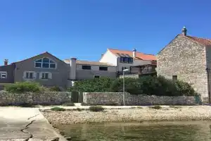 Heritage Stone House by the Sea, Prvic Luka