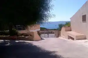 Bilocale a pochi metri dal mare Guest house, La Maddalena