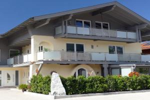 Ferienwohnung Wiesenglück inkl. Chiemgaukarte Apartments, Ruhpolding