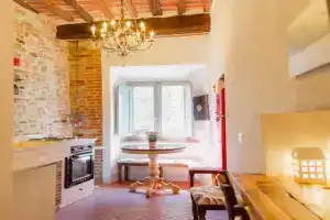 Casa Raffaella 1 Tuscan charm in medieval, Suvereto
