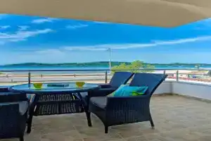 ERE Apartment, Srima