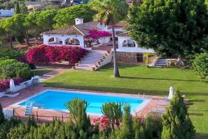 La Ciruela - Villa paisible jardin de 5000m2 piscine chauffée et vue sur mer, La Cala de Mijas