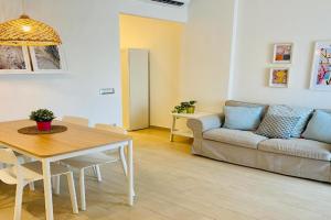 Modern City Apartment, Modena