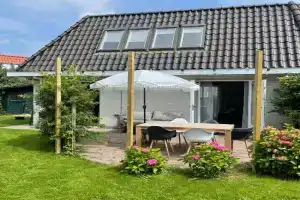 Have a nice stay! - Raaff-71 sfeervol huis direct bij bos, duin en strand Guest house, Noordwijkerhout