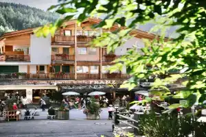 Apartments DA LA VEDLA Flats, San Cassiano