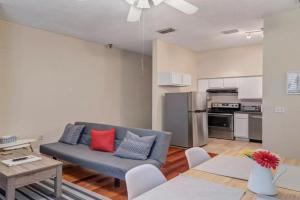 LT Stay Discounts! Cozy 2 BR Apt - Pet Friendly! Apartments, Jacksonville