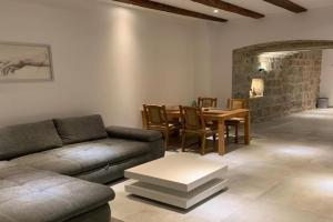 Apartment Ana, Kastel Stari