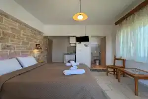 Studios Fedra, Skala Potamias