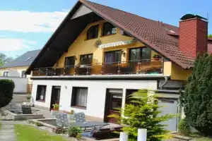 Ferienhus Baabe FeWo 02 Terrasse, gratis Nutzung vom AHOI Erlebnisbad und Sauna in Sellin Apartments, Ostseebad Sellin