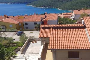Apartments with a parking space Rabac, - 19058, Labin