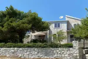 Apartman V, Seget Vranjica