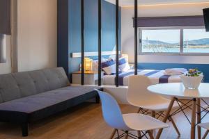 Central Marine Flat Apartments, Volos