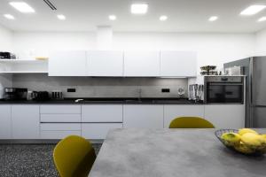 LargoDoria - ViaGenova, box auto privato incluso Apartments, Albenga