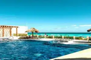 HotelZone L17 Beach Access, Cancun