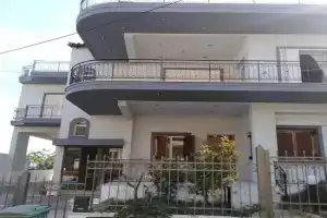 Tiffany's 5' min from airport Apartments, Spata