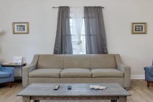 The Chattahoochee Cottage Walk to River & Shops, Columbus