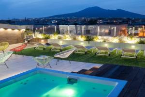 Houses & Rooftop - Sky, Pompei