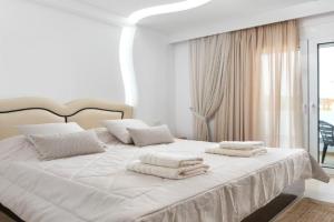 White House Kokas Luxury Apartments, Kremasti