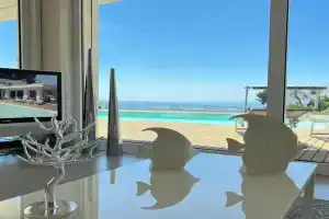 Villa Olympia Pool Sea View Mountains Lake Nature Sleeps 8 Air Conditioning Wi-Fi, Camaiore