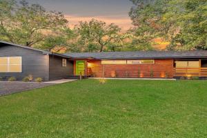New-The Mod Poppy Large home 10 minutes from it all Guest house, Waco