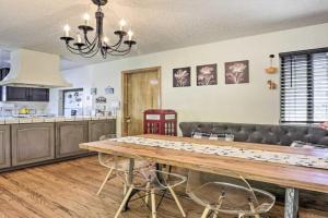 Sunnyvale Home with Patio Family and Pet Friendly! Guest house, Sunnyvale