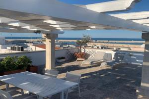 PALAZZO DEI GESUITI APPARTAMENTO con TERRAZZA PRIVATA Apartments, Monopoli