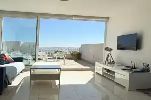 Sunshine Apartments - modern two bedroom penthouse with terrace, Mellieha