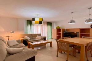 Chicflat Avenida España Ideal para familias Apartments, Estepona