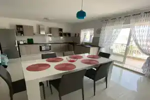 Sunshine Apartments - modern three bedroom apartment - Apt No 3, Mellieha