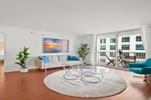 Amazing Condo with FREE PARKING in Brickell Guest house, Miami