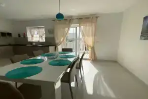 Sunshine Apartments - modern three bedroom apartment - Apt No 2, Mellieha