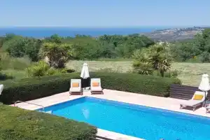 Villa Konstantinos with Heated Pool, Lyso