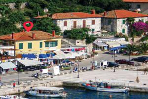 2 Bedroom Cozy Apartment In, Rabac