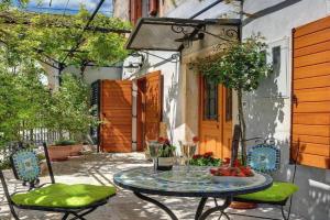 Gorgeous Home In With Wifi Guest house, Krnica