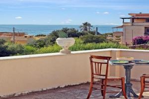 Nice Home In With Wifi Guest house, Cava d'Aliga