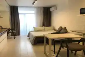 Suchasna, stilna studiya bilya VDNG Apartments, Kiev