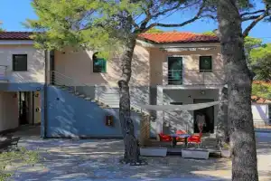 Apartments by the sea - 18167, Rogoznica