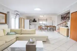Sofia's seaview house, Maleme