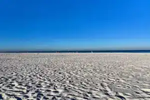 Coastal Sea Side Townhome - Walk to Beach! Guest house, Clearwater Beach