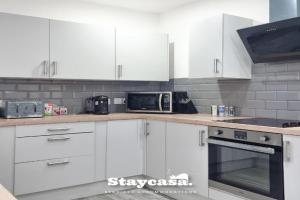 Cowesby Co-Living - Private Room Self-Cater, Manchester