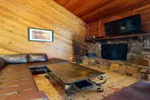 Snowflower #20 condo Apartments, Mammoth Lakes